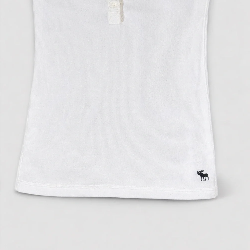 Y2K Abercrombie White Ribbed Henley Baby Tee Moose Logo Fitted XS/S (Kids XL) - Picture 3 of 6